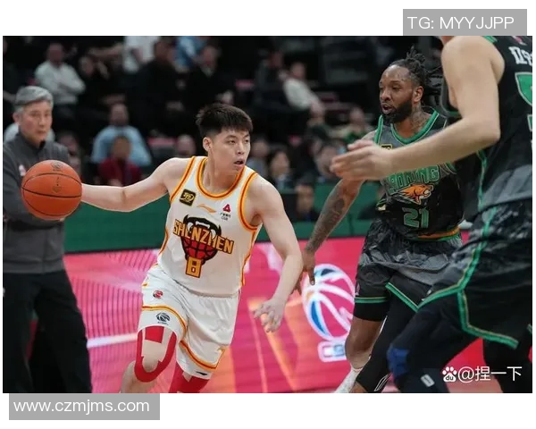 辽宁男篮新赛季CBA赛程火热展开,球员备战士气高昂 辽宁男篮新赛季CBA赛程火热展开,球员备战士气高昂