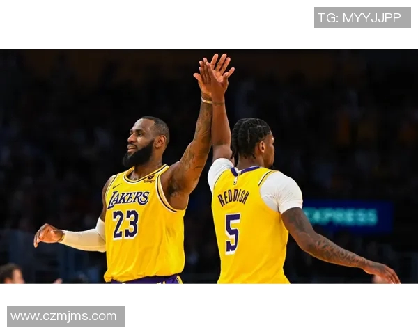 詹姆斯力挺队友，相信湖人队本赛季必定称王