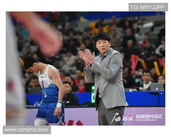 新疆伊力特主帅赞队员拼搏精神，誓夺本赛季总冠军